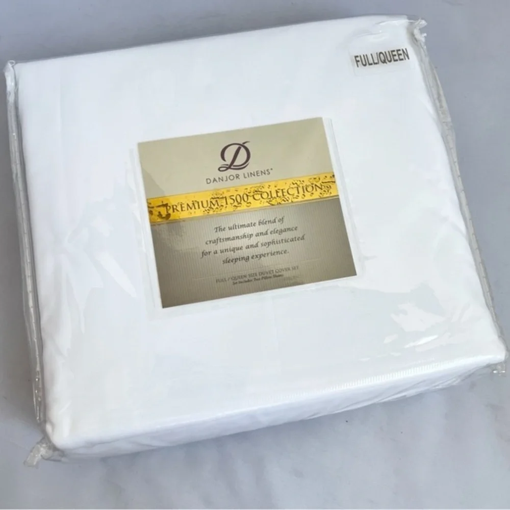 NWT White Duvet Cover